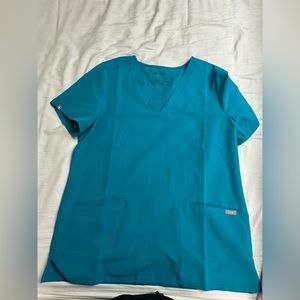 WOMENS FIGS SCRUB TOP MEDIUM